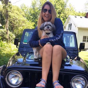 Meet your Posher, Claire